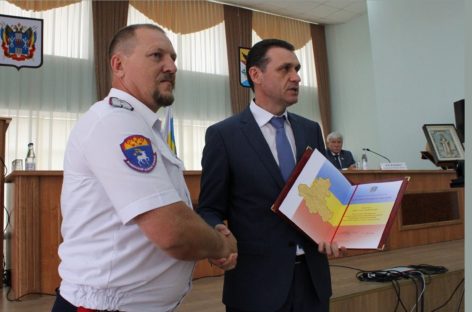 Цимлянскому казаку-дружиннику вручили Благодарственное письмо губернатора