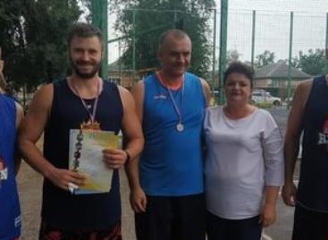 Сальские спортсмены стали бронзовыми призерами стритбольного турнира в Кагальницкой