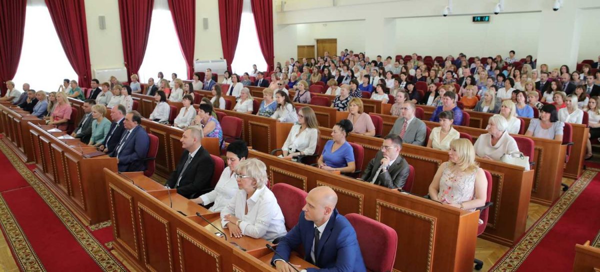 Василий Голубев поручил подготовить предложения о передаче ряда налогов на муниципальный уровень