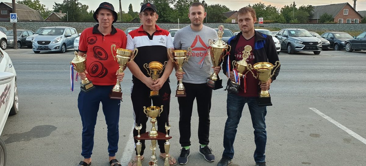 Сальские любители автозвука подводят итоги соревновательного сезона