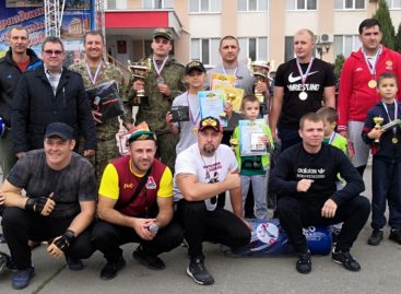Кто сильнее — военные, полицейские или пожарные?
