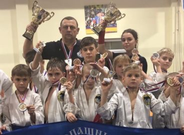 Сальские рукопашники выступили на первенстве в Аксае