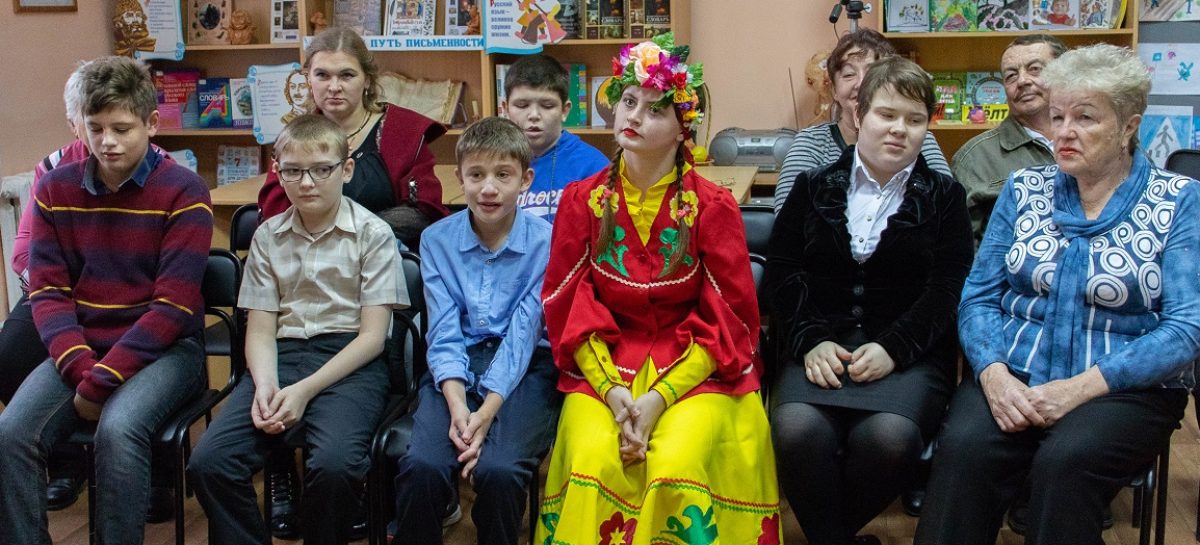 В городской библиотеке в Сальске устроили праздник для особенных детей