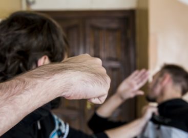 В Сальске после дружеских посиделок со спиртным случилась драка
