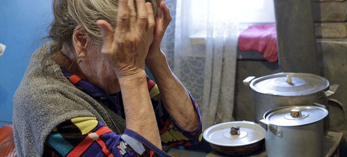 В Сальске мошенницы выманили у 96-летней пенсионерки семь тысяч рублей
