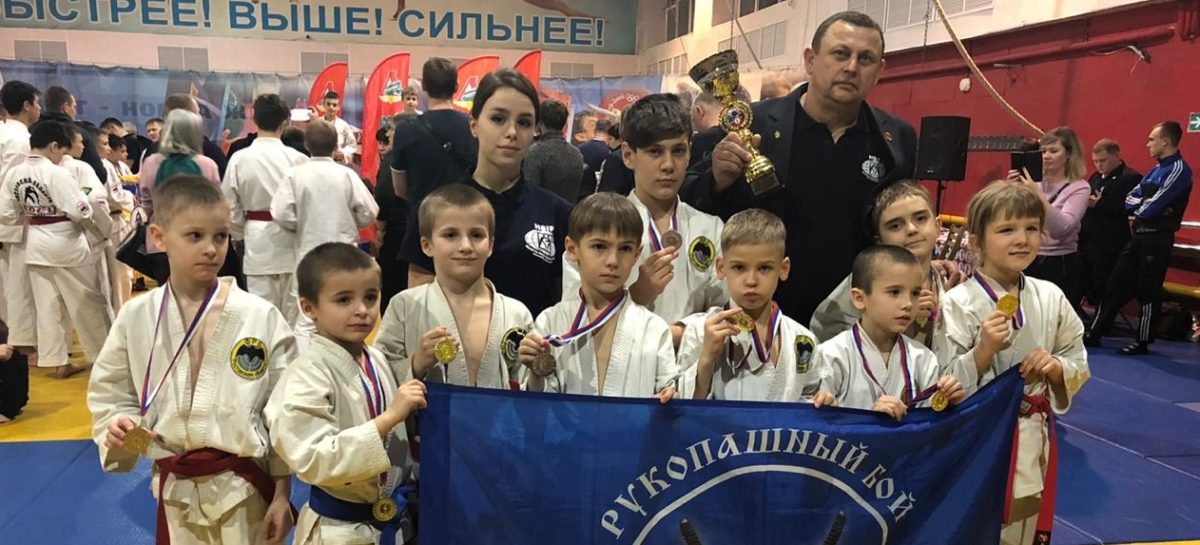 Сальские рукопашники выступили в Ростове