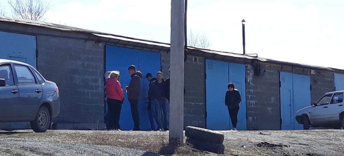В Сальске, в гаражном кооперативе, обнаружили мужчину в бессознательном состоянии