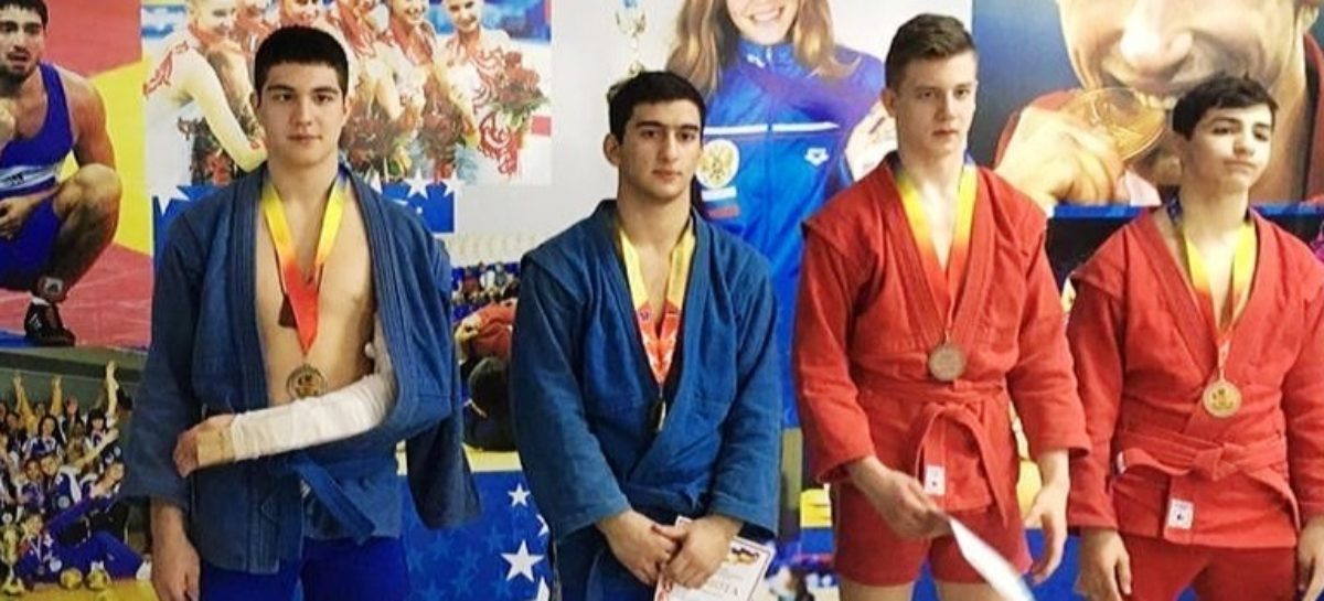 Сальчанин победил на первенстве области по самбо