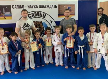 На весеннем первенстве по дзюдо сальчане добыли 50 медалей
