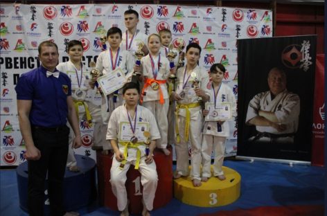 Сальские каратисты клуба «Катана» выступили на областном первенстве