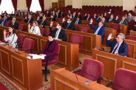 Депутаты областного Заксобрания одобрили инициативы губернатора по соцзащите дончан