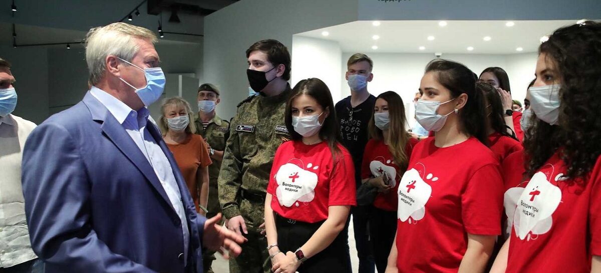 Василий Голубев обсудил с молодежью поправки в Конституцию, развитие волонтерства и электоральные перспективы