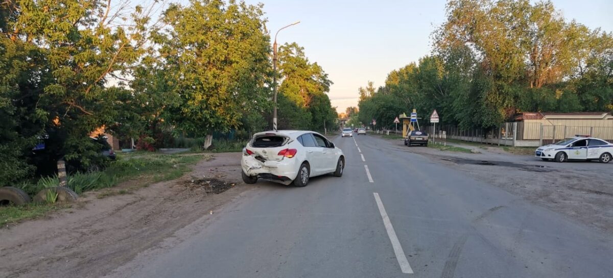 В Сальске подвыпивший водитель иномарки спровоцировал аварию