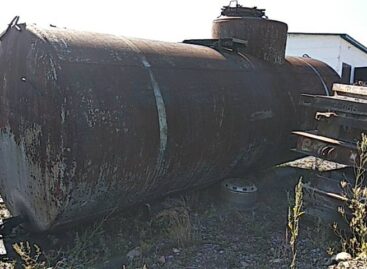 Неизвестные украли цистерны с территории «Зари»