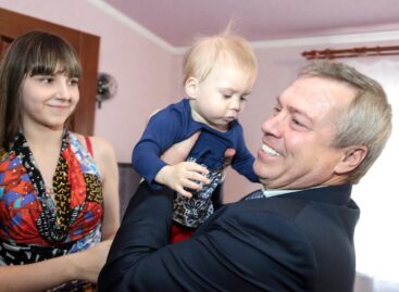 Глава Дона предложил продлить срок действия закона «О региональном материнском капитале»