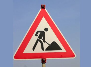 В среду движение по железнодорожному переезду у Сеятеля будет организовано по одной полосе