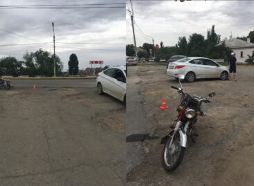 В Сальске в ДТП пострадал водитель скутера