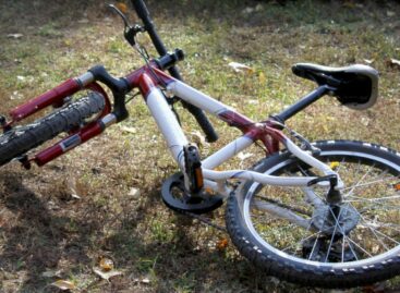 В Сальске после падения с велосипеда мальчик госпитализирован в травматологию