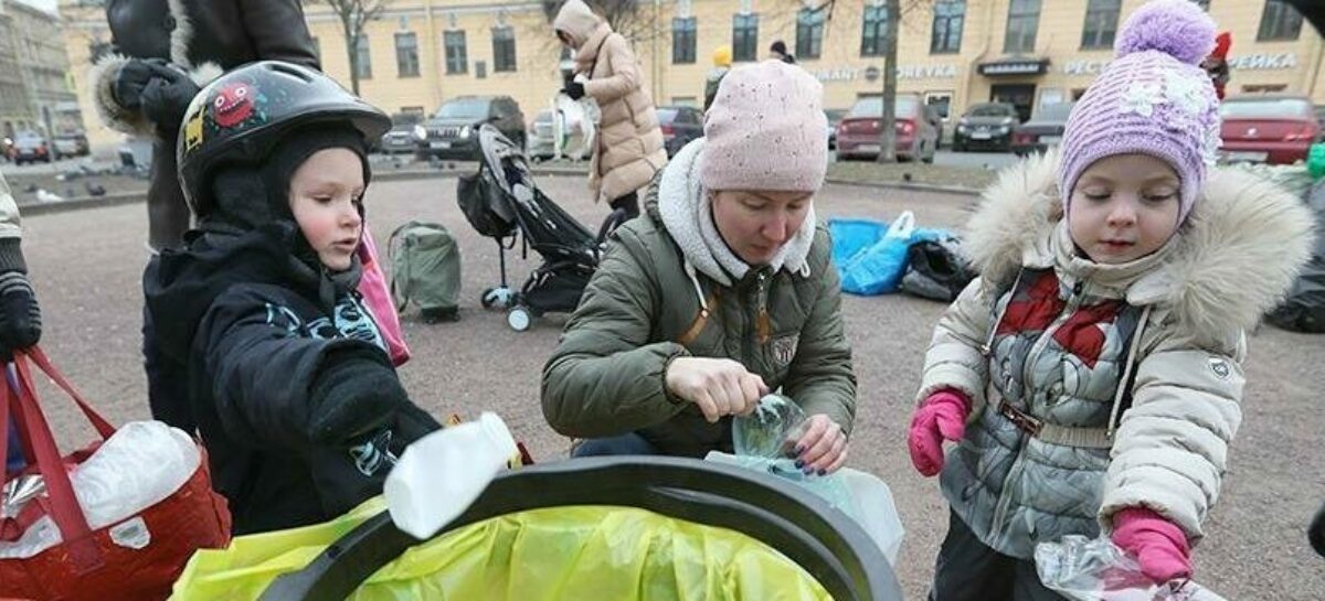 Молодые родители интересуются, почему малыша не исключают из списка на оплату за вывоз мусора