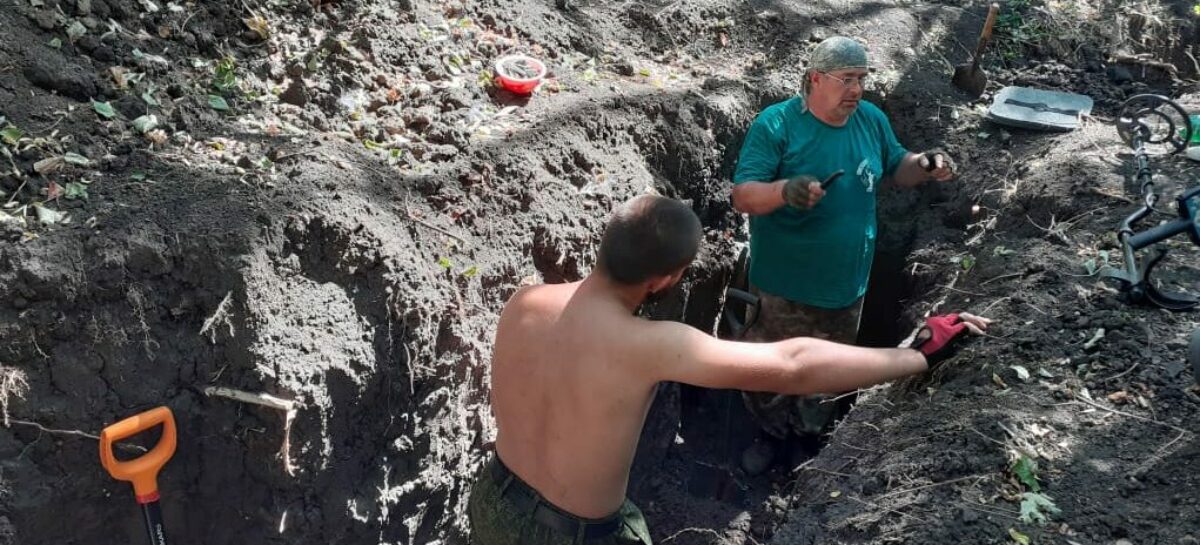 Сальские поисковики вернулись с последней в этом году летней «Вахты памяти» в Куйбышевском районе