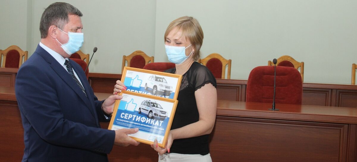 Сальские медучреждения оснастят новыми медицинскими авто