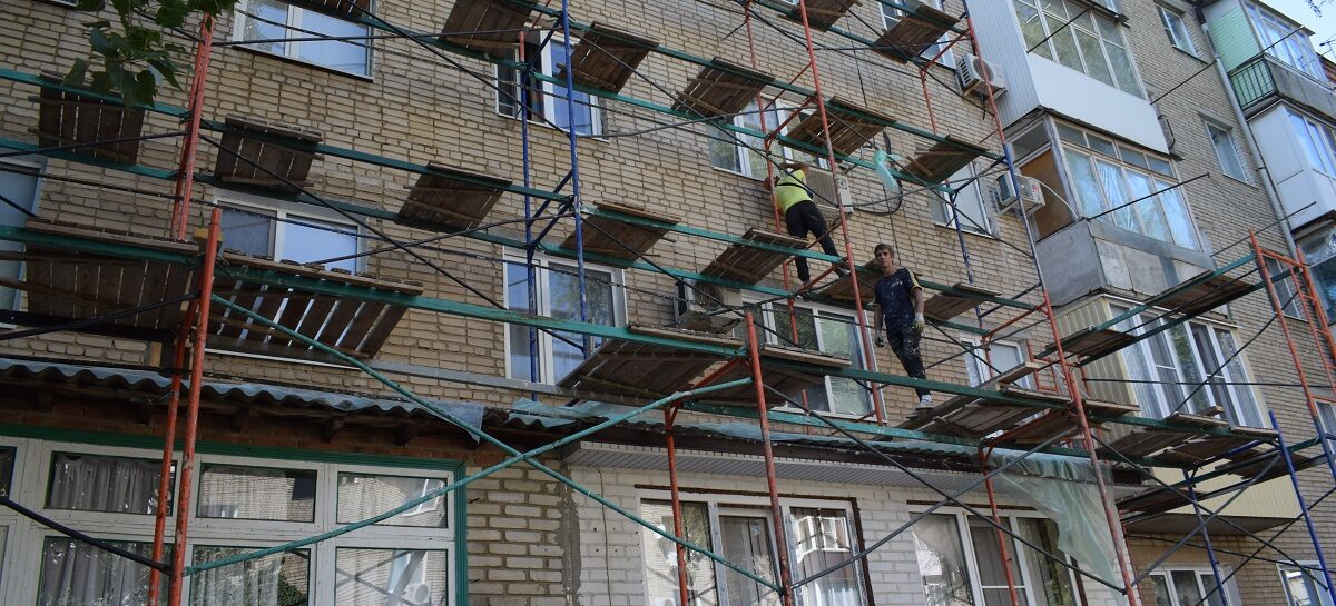Те, кто привёл в порядок инженерные сети, могут бонусом получить ремонт в подъездах
