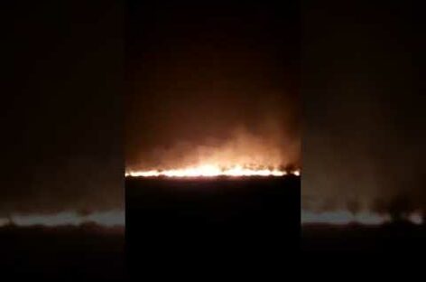 Сильный пожар разгорелся на сальском мусорном полигоне 1 сентября