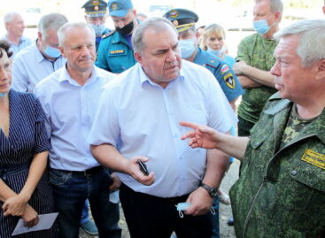 Пострадавшим при ландшафтных пожарах дончанам уже начали оказывать помощь
