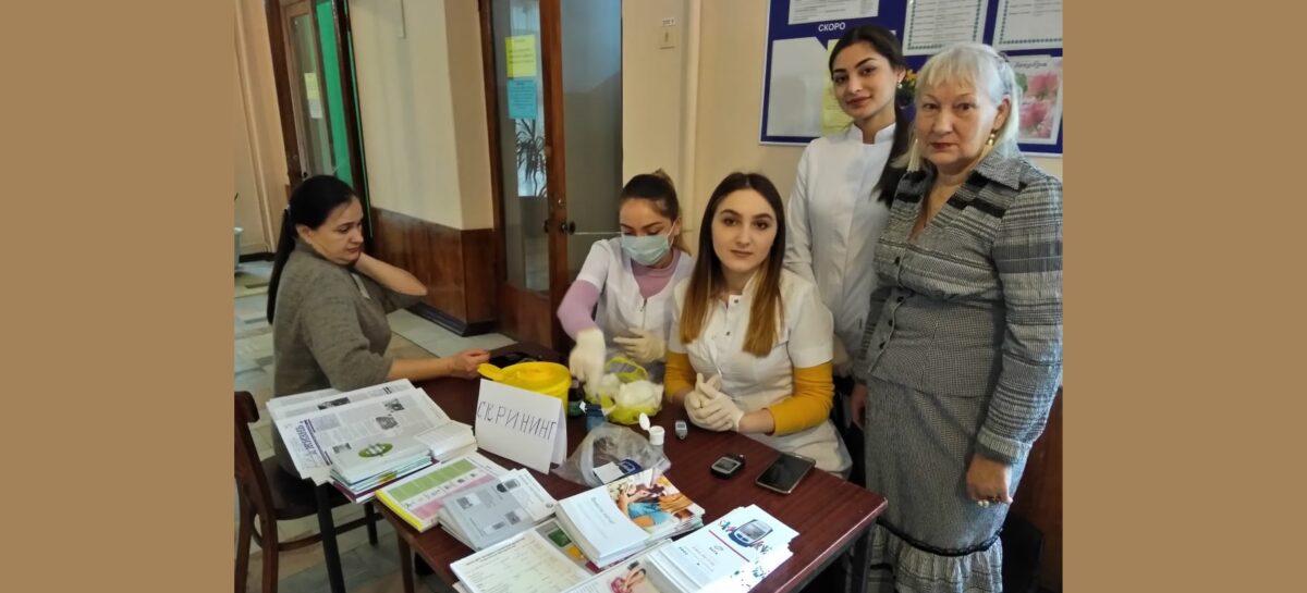 Сальские диабетики получили помощь