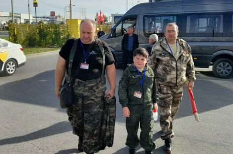 Сальские поисковики участвовали в передаче родным останков лётчика, погибшего во время Великой Отечественной войны, в битве за Кавказ