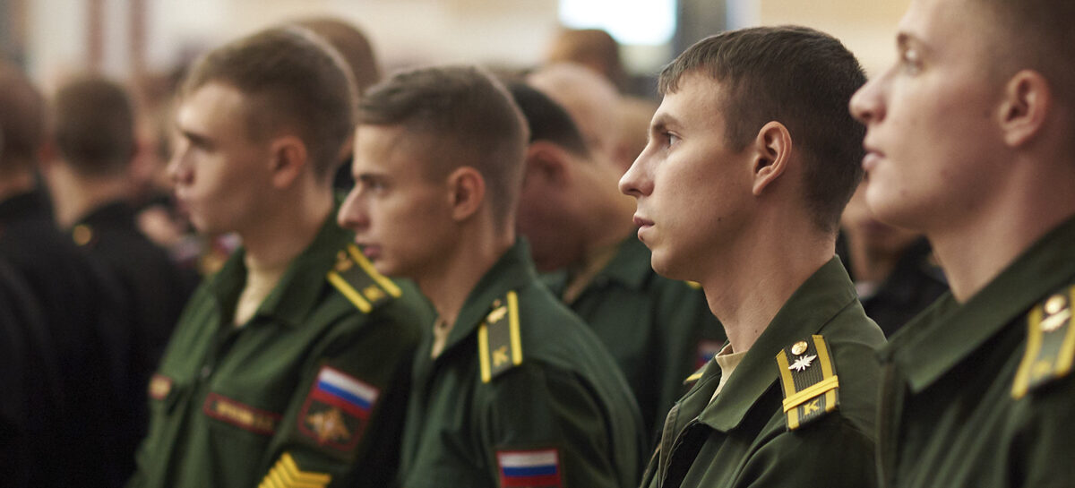 Сальским юношам предлагают стать офицерами Российской Армии