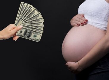 В соцсети заблокировали сообщество по продаже детей