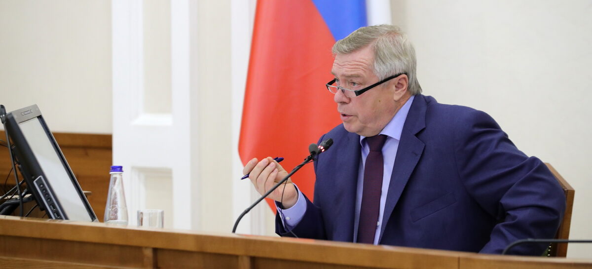 Василий Голубев взял на контроль распределение бесплатных лекарств для лечения коронавируса