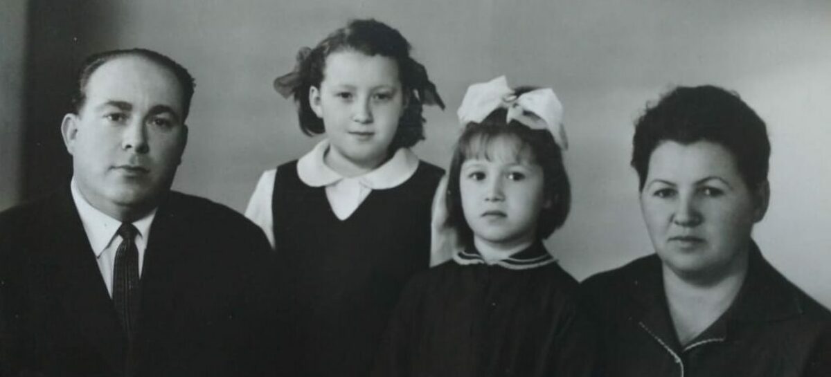 Самые дорогие воспоминания: сальчанка вспоминает об отце, который 50 лет назад руководил молзаводом