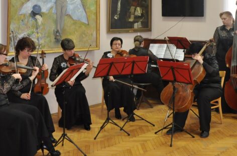 Во время «Ночи искусств» в Сальском художественном музее вспоминали директора ДШИ им. В.Н. Еждика Аллу Кукарека