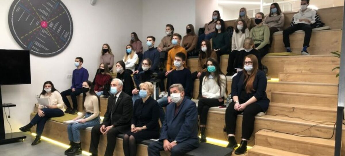 Круглый стол, который не мог не состояться:  сальчане обсудили итоги важного исторического события