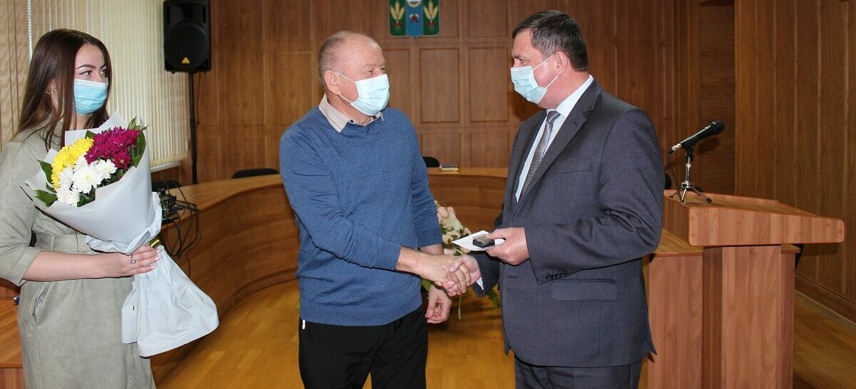 Сальских медиков наградили за спасенные жизни больных коронавирусом