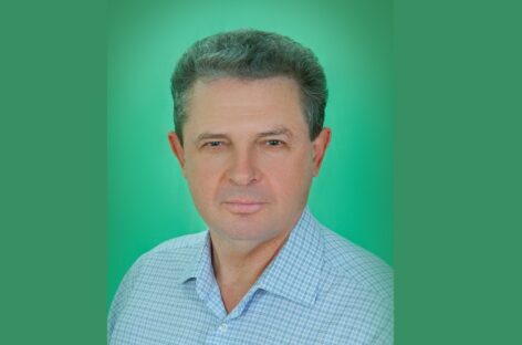 Сердце, дарованное людям: от последствий коронавируса умер известный сальский педагог Александр Ковалёв