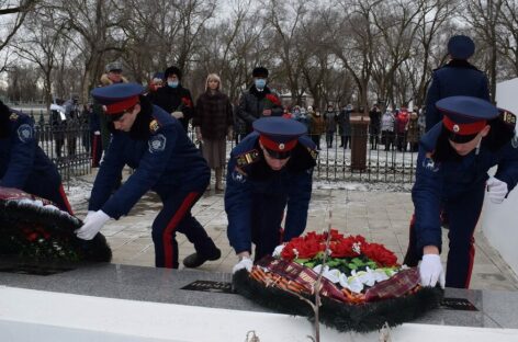 В Кручёной Балке почтили память погибших в Великой Отечественной войне