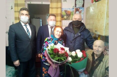 В Сальске Заслуженный агроном РСФСР Алексей Мандрыкин принял поздравления с 92-летием