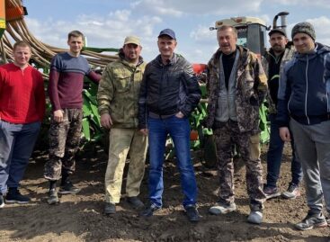 Труженики Сальского района приступили к весеннему севу