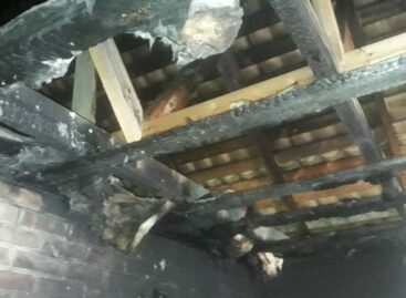В Сальске, на улице Черёмушки, случился пожар