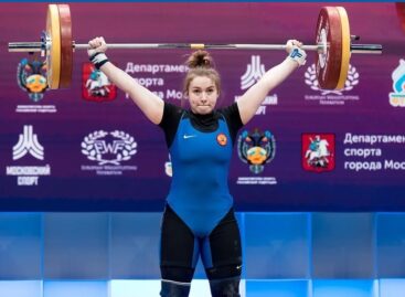 Сальчанка Дарья Рязанова заняла третье место на чемпионате Европы по тяжелой атлетике