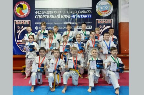 Сальские каратисты успешно выступили на турнире «Звезды «Пересвета» в Аксае