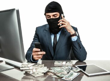 Продадим доллары, оформим кредит…