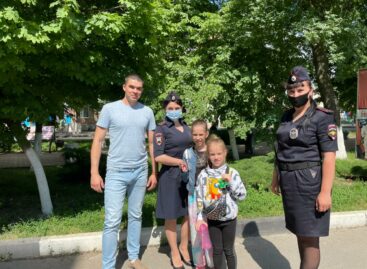 На улицах Сальска рассказывали о дорожной безопасности