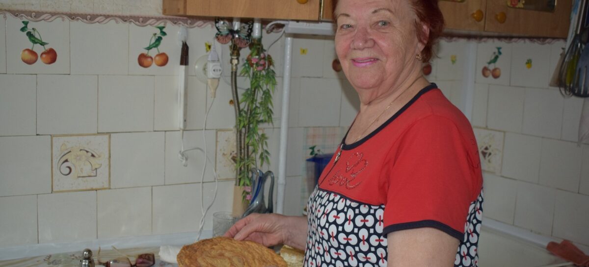 «Работать. Двигаться. Не унывать» — с таким девизом по жизни идёт 90-летняя сальчанка