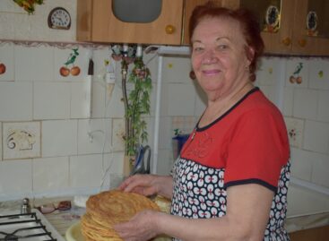 «Работать. Двигаться. Не унывать» — с таким девизом по жизни идёт 90-летняя сальчанка