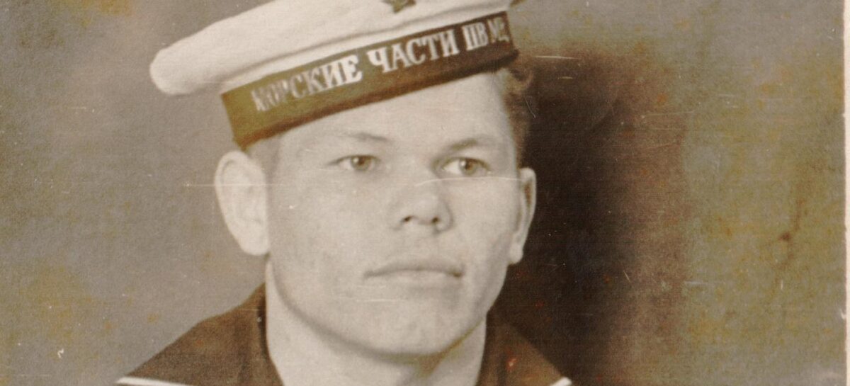 Благодаря службе на границе сальчанин смог поплавать в Тихом океане, а во время отпусков пересечь огромную страну из края в край