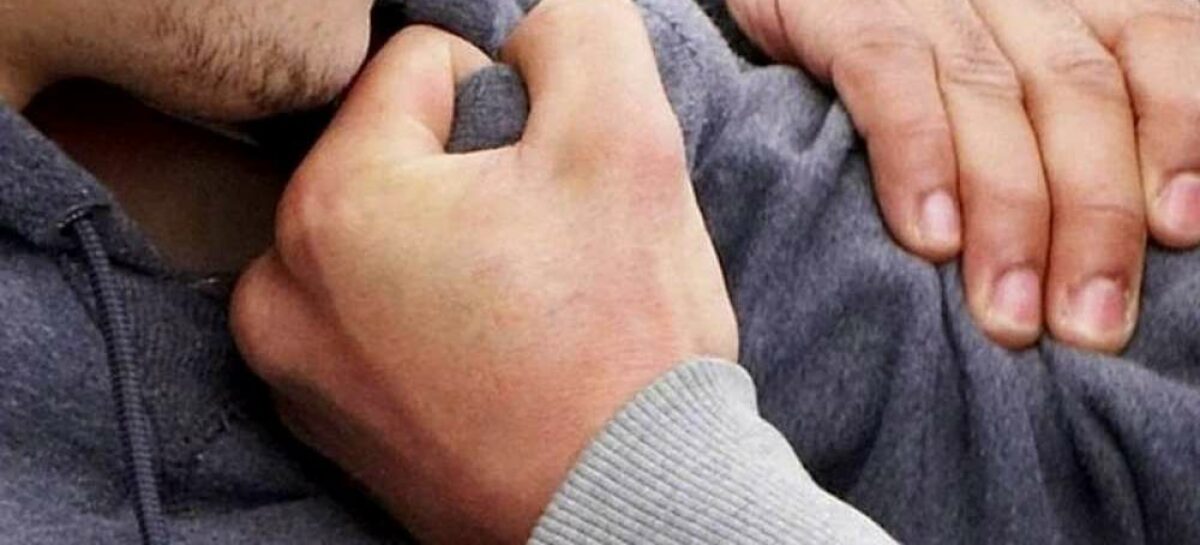 В Сальске в драке в караоке-баре пострадали двое мужчин